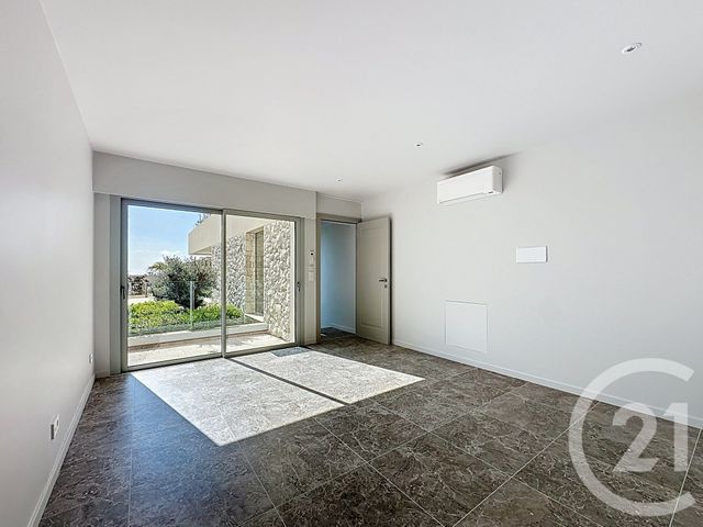 Appartement F4 à vendre - 4 pièces - 200,19 m2 - Cagnes Sur Mer - 06 - PROVENCE-ALPES-COTE-D-AZUR