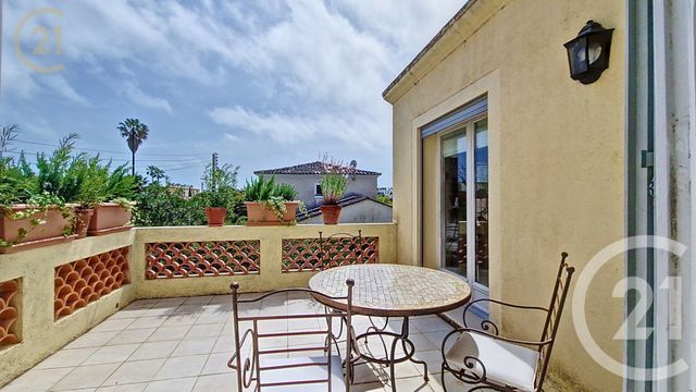 Maison à vendre - 7 pièces - 180 m2 - Cagnes Sur Mer - 06 - PROVENCE-ALPES-COTE-D-AZUR