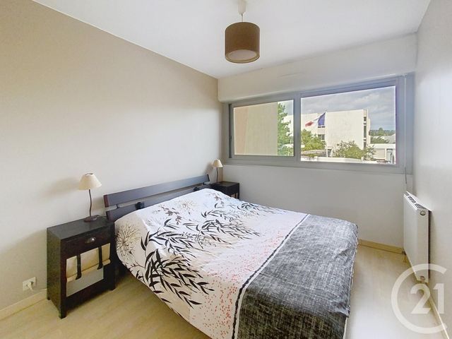 Appartement F3 à vendre - 3 pièces - 68,52 m2 - Cannes La Bocca - 06 - PROVENCE-ALPES-COTE-D-AZUR