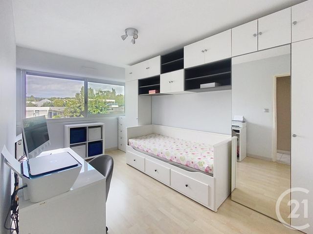 Appartement F3 à vendre - 3 pièces - 68,52 m2 - Cannes La Bocca - 06 - PROVENCE-ALPES-COTE-D-AZUR