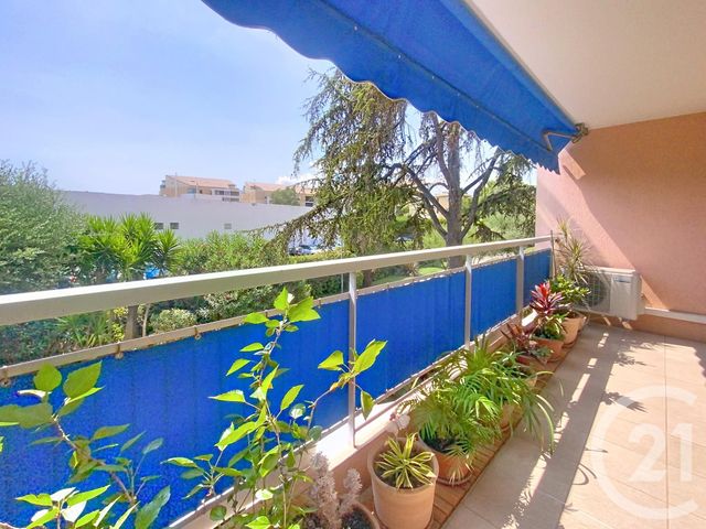 Appartement F3 à vendre - 3 pièces - 68,52 m2 - Cannes La Bocca - 06 - PROVENCE-ALPES-COTE-D-AZUR