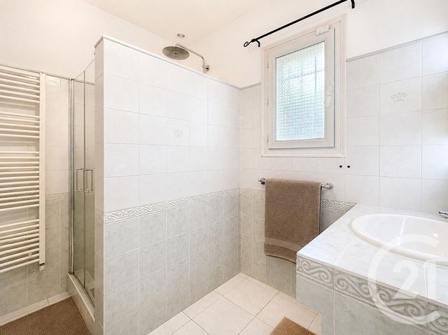 Maison &agrave; vendre - 6 pi&egrave;ces - 172,76 m2 - Carros - 06 - PROVENCE-ALPES-COTE-D-AZUR