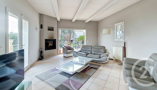 Maison &agrave; vendre - 6 pi&egrave;ces - 172,76 m2 - Carros - 06 - PROVENCE-ALPES-COTE-D-AZUR