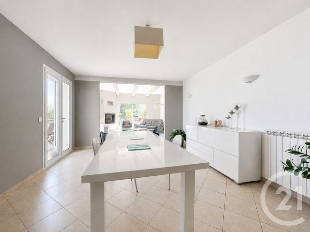 Maison &agrave; vendre - 6 pi&egrave;ces - 172,76 m2 - Carros - 06 - PROVENCE-ALPES-COTE-D-AZUR