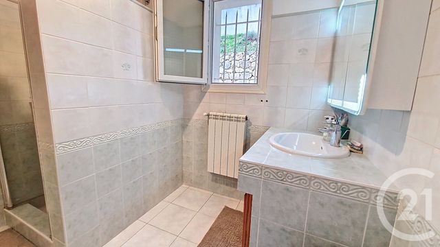 Maison &agrave; vendre - 6 pi&egrave;ces - 172,76 m2 - Carros - 06 - PROVENCE-ALPES-COTE-D-AZUR