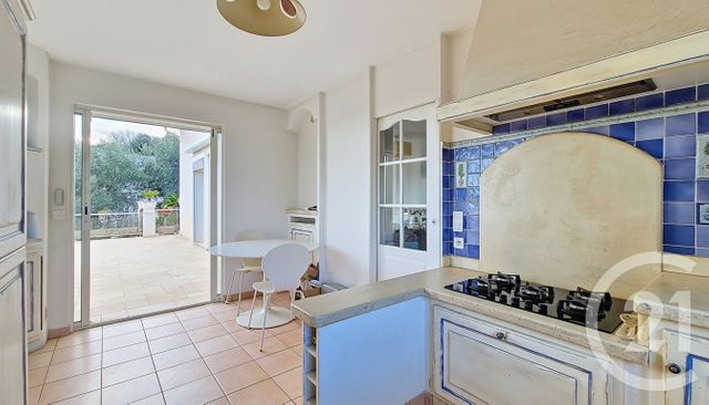 Maison &agrave; vendre - 6 pi&egrave;ces - 172,76 m2 - Carros - 06 - PROVENCE-ALPES-COTE-D-AZUR
