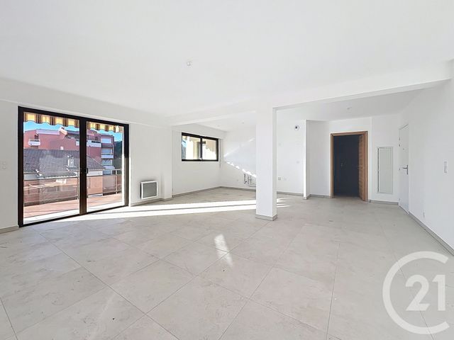 Appartement F4 à vendre - 4 pièces - 132 m2 - St Laurent Du Var - 06 - PROVENCE-ALPES-COTE-D-AZUR