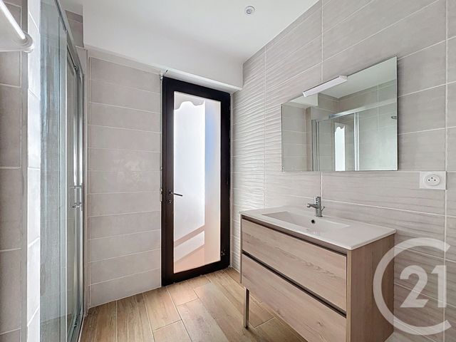 Appartement F4 à vendre - 4 pièces - 132 m2 - St Laurent Du Var - 06 - PROVENCE-ALPES-COTE-D-AZUR