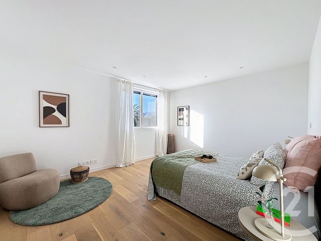 Appartement F4 à vendre - 4 pièces - 135 m2 - St Laurent Du Var - 06 - PROVENCE-ALPES-COTE-D-AZUR