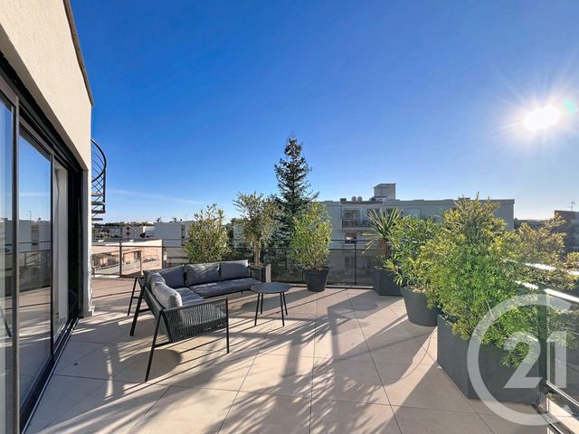 Appartement F4 à vendre - 4 pièces - 135 m2 - St Laurent Du Var - 06 - PROVENCE-ALPES-COTE-D-AZUR