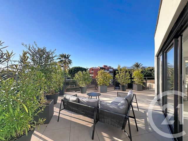 Appartement F4 à vendre - 4 pièces - 135 m2 - St Laurent Du Var - 06 - PROVENCE-ALPES-COTE-D-AZUR