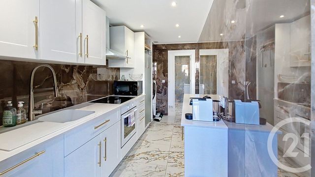 Appartement F3 à vendre - 3 pièces - 64,88 m2 - Juan Les Pins - 06 - PROVENCE-ALPES-COTE-D-AZUR