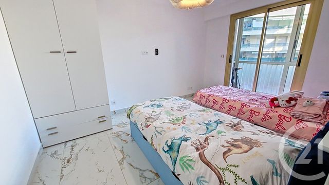 Appartement F3 à vendre - 3 pièces - 64,88 m2 - Juan Les Pins - 06 - PROVENCE-ALPES-COTE-D-AZUR