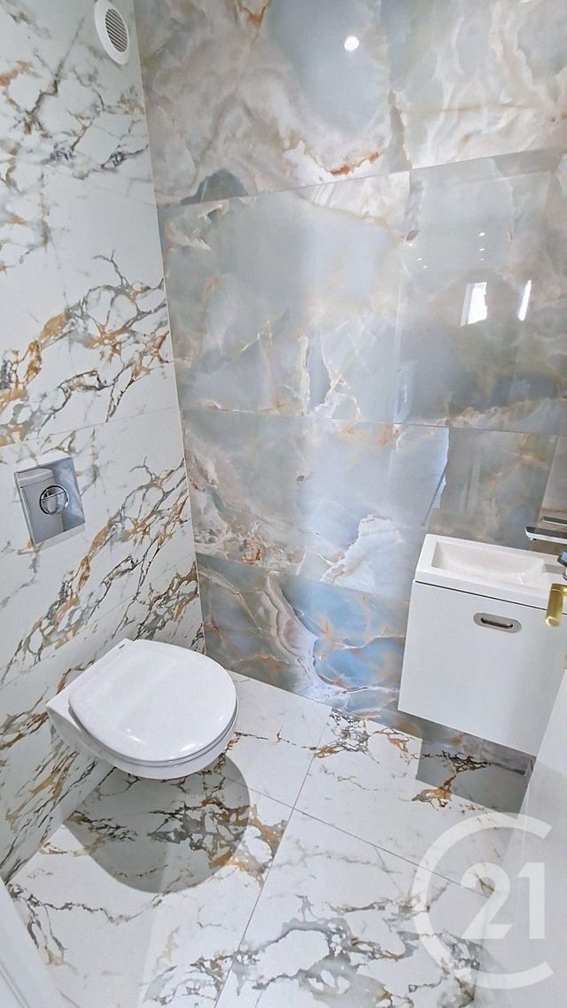 Appartement F3 à vendre - 3 pièces - 64,88 m2 - Juan Les Pins - 06 - PROVENCE-ALPES-COTE-D-AZUR