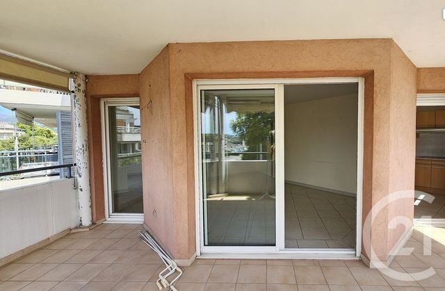 Appartement F4 &agrave; vendre - 3 pi&egrave;ces - 84,07 m2 - Cagnes Sur Mer - 06 - PROVENCE-ALPES-COTE-D-AZUR