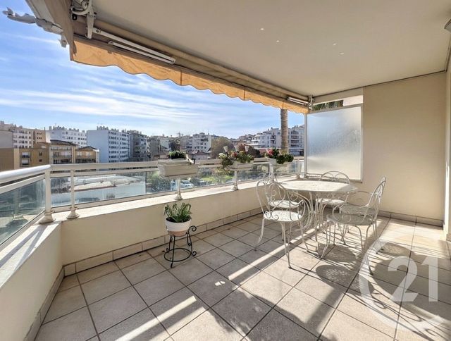 Appartement T4 &agrave; vendre - 4 pi&egrave;ces - 79,50 m2 - Cagnes Sur Mer - 06 - PROVENCE-ALPES-COTE-D-AZUR