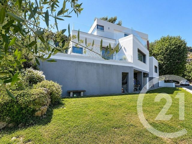 Maison &agrave; vendre - 4 pi&egrave;ces - 153,27 m2 - Carros - 06 - PROVENCE-ALPES-COTE-D-AZUR