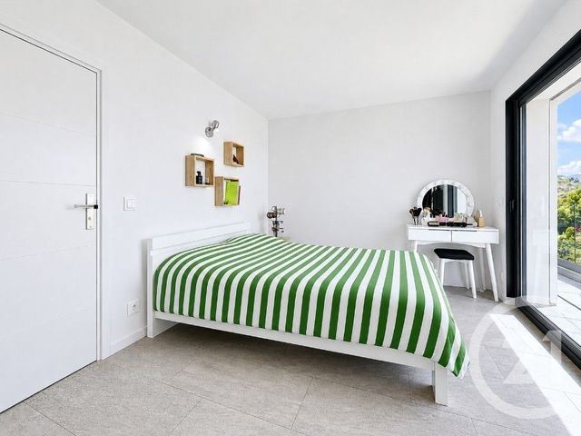 Maison &agrave; vendre - 4 pi&egrave;ces - 153,27 m2 - Carros - 06 - PROVENCE-ALPES-COTE-D-AZUR