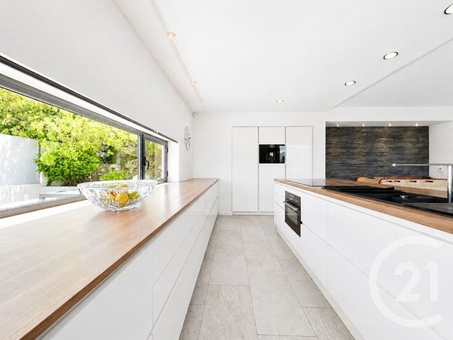 Maison &agrave; vendre - 4 pi&egrave;ces - 153,27 m2 - Carros - 06 - PROVENCE-ALPES-COTE-D-AZUR
