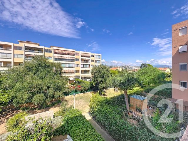 Appartement F3 &agrave; louer - 3 pi&egrave;ces - 58,55 m2 - St Laurent Du Var - 06 - PROVENCE-ALPES-COTE-D-AZUR
