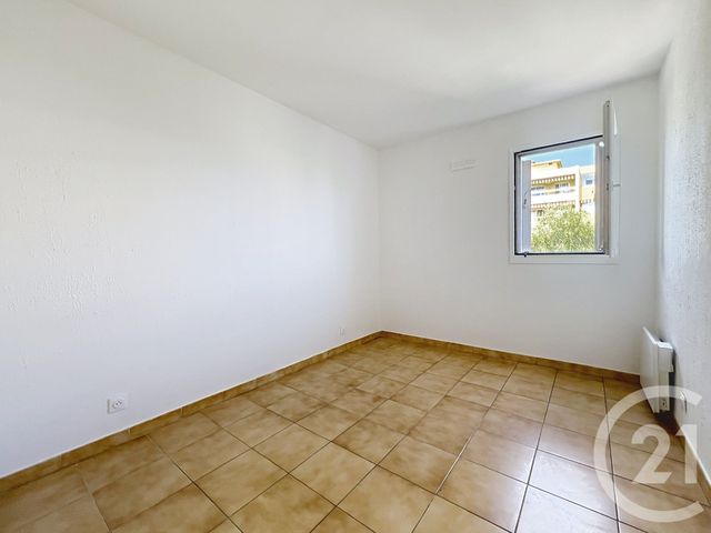 Appartement F3 &agrave; louer - 3 pi&egrave;ces - 58,55 m2 - St Laurent Du Var - 06 - PROVENCE-ALPES-COTE-D-AZUR