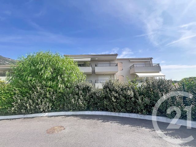 Appartement F2 &agrave; louer - 2 pi&egrave;ces - 44,01 m2 - St Jeannet - 06 - PROVENCE-ALPES-COTE-D-AZUR