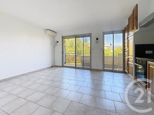 Appartement Studio &agrave; louer - 1 pi&egrave;ce - 25,57 m2 - Cagnes Sur Mer - 06 - PROVENCE-ALPES-COTE-D-AZUR