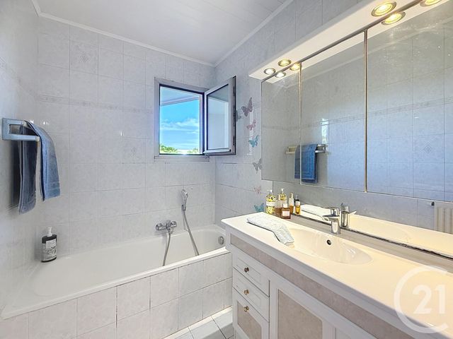 Appartement F3 &agrave; vendre - 3 pi&egrave;ces - 67,75 m2 - St Laurent Du Var - 06 - PROVENCE-ALPES-COTE-D-AZUR