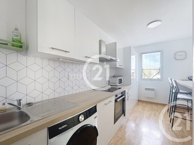 Appartement T3 &agrave; louer - 3 pi&egrave;ces - 67,72 m2 - St Sulpice La Pointe - 81 - MIDI-PYRENEES