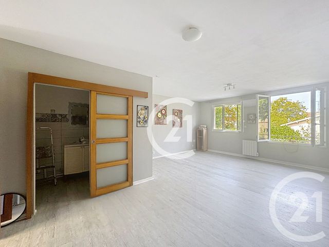 Appartement Studio &agrave; louer - 1 pi&egrave;ce - 37 m2 - Lavaur - 81 - MIDI-PYRENEES