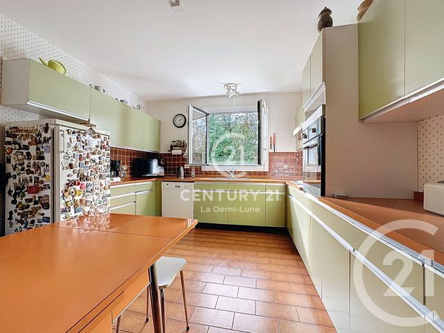 Maison à vendre - 7 pièces - 159 m2 - Charbonnieres Les Bains - 69 - RHONE-ALPES