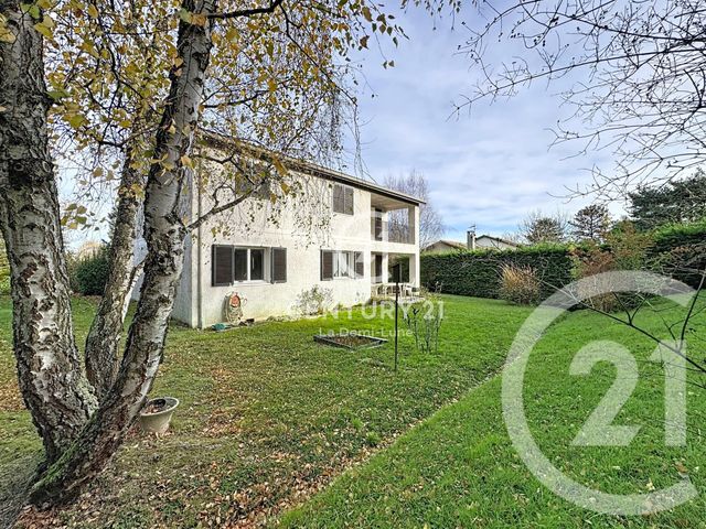 Maison à vendre - 7 pièces - 159 m2 - Charbonnieres Les Bains - 69 - RHONE-ALPES