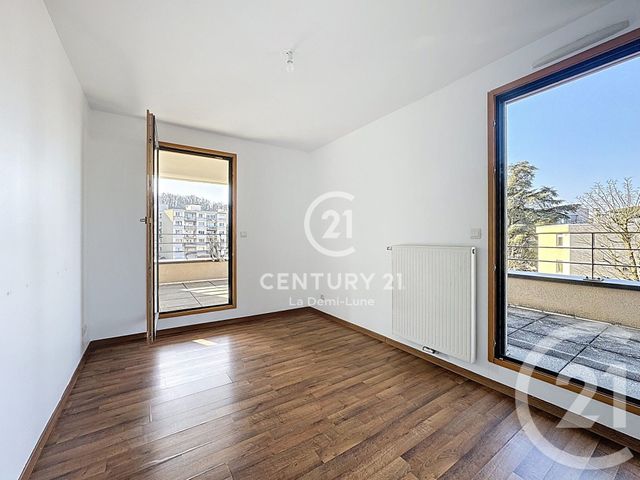 Appartement T4 &agrave; louer - 4 pi&egrave;ces - 92,35 m2 - Tassin La Demi Lune - 69 - RHONE-ALPES