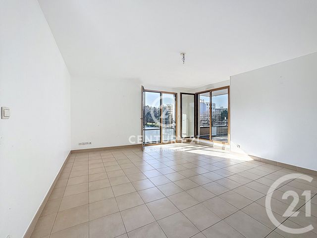 Appartement T4 &agrave; louer - 4 pi&egrave;ces - 92,35 m2 - Tassin La Demi Lune - 69 - RHONE-ALPES