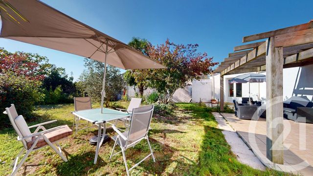 Maison à vendre - 3 pièces - 73 m2 - St Hilaire La Foret - 85 - PAYS-DE-LOIRE