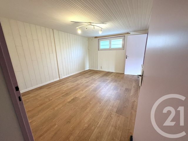 Maison &agrave; louer - 7 pi&egrave;ces - 137 m2 - Avrille - 85 - PAYS-DE-LOIRE