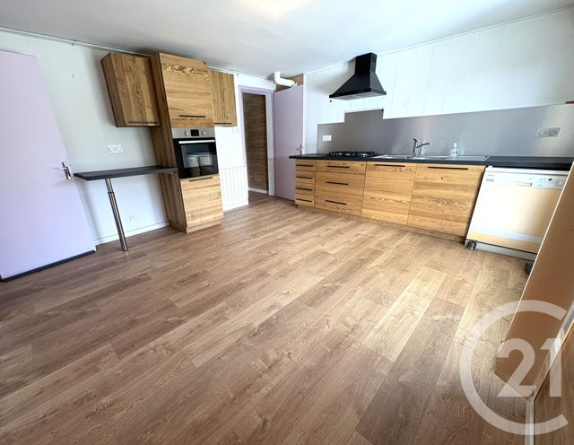 Maison &agrave; louer - 7 pi&egrave;ces - 137 m2 - Avrille - 85 - PAYS-DE-LOIRE