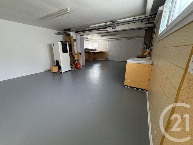 Maison &agrave; louer - 7 pi&egrave;ces - 137 m2 - Avrille - 85 - PAYS-DE-LOIRE