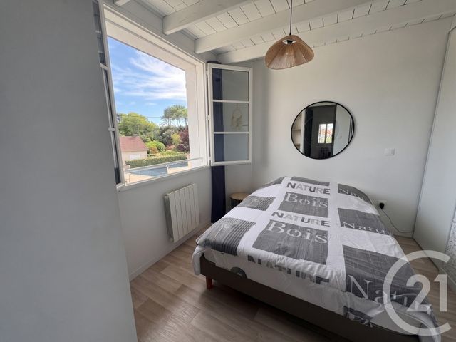 Maison &agrave; louer - 3 pi&egrave;ces - 52 m2 - Jard Sur Mer - 85 - PAYS-DE-LOIRE