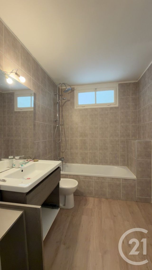 Appartement F4 &agrave; vendre - 4 pi&egrave;ces - 74,54 m2 - Gap - 05 - PROVENCE-ALPES-COTE-D-AZUR