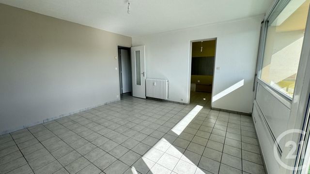 Appartement F4 à vendre - 4 pièces - 73,73 m2 - Gap - 05 - PROVENCE-ALPES-COTE-D-AZUR