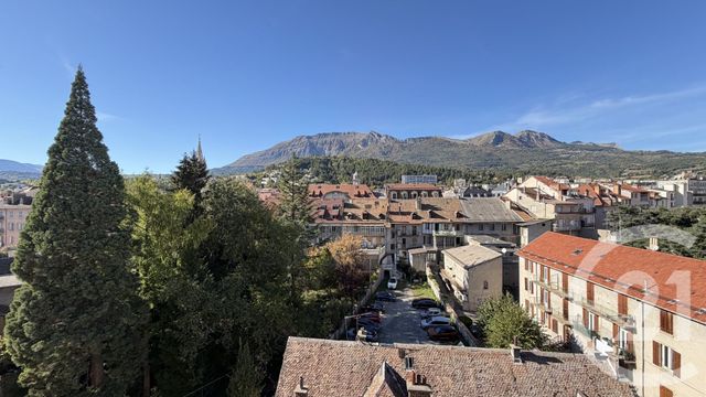 Appartement T4 &agrave; vendre - 4 pi&egrave;ces - 84,68 m2 - Gap - 05 - PROVENCE-ALPES-COTE-D-AZUR