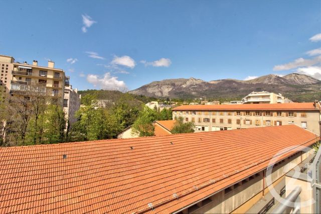 Appartement F4 à vendre - 4 pièces - 77,75 m2 - Gap - 05 - PROVENCE-ALPES-COTE-D-AZUR