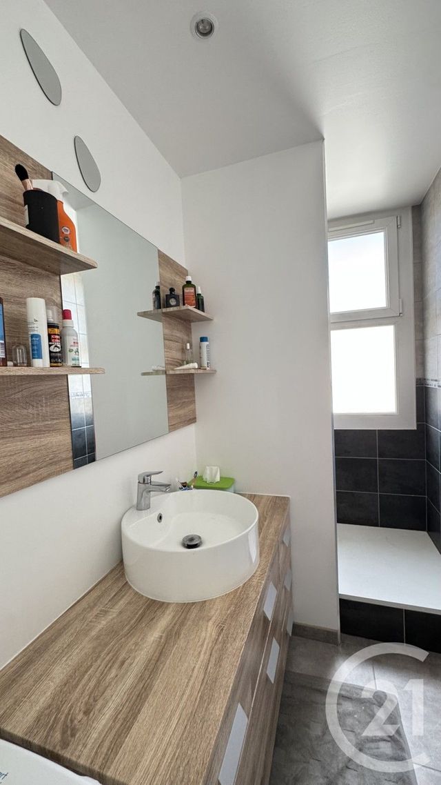 Appartement T4 à vendre - 4 pièces - 70,57 m2 - Gap - 05 - PROVENCE-ALPES-COTE-D-AZUR