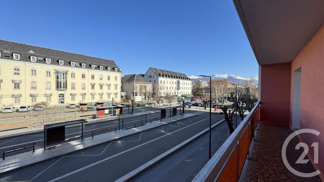 Appartement F3 à vendre - 3 pièces - 84,43 m2 - Gap - 05 - PROVENCE-ALPES-COTE-D-AZUR