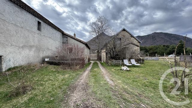 Maison à vendre - 4 pièces - 153 m2 - Montmaur - 05 - PROVENCE-ALPES-COTE-D-AZUR