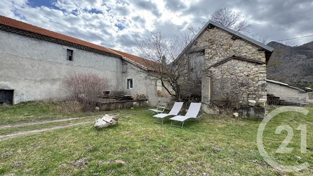 Maison à vendre - 4 pièces - 153 m2 - Montmaur - 05 - PROVENCE-ALPES-COTE-D-AZUR