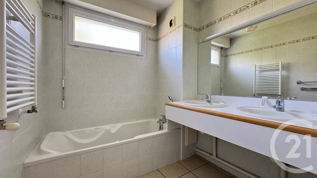 Appartement T4 à vendre - 4 pièces - 80,98 m2 - Gap - 05 - PROVENCE-ALPES-COTE-D-AZUR