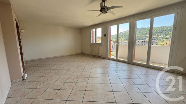 Appartement F4 à vendre - 4 pièces - 95,92 m2 - Gap - 05 - PROVENCE-ALPES-COTE-D-AZUR