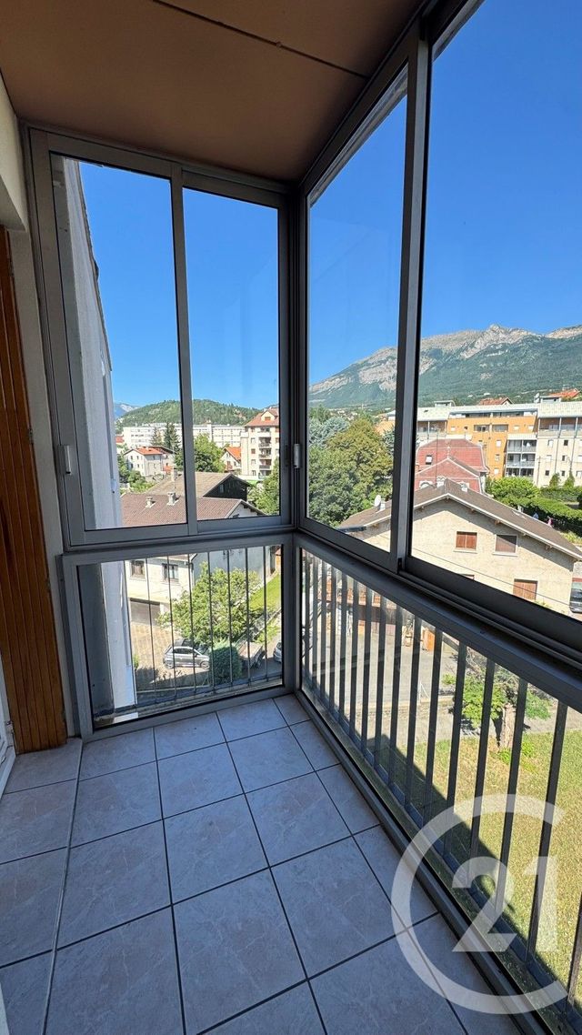 Appartement F4 à vendre - 4 pièces - 95,92 m2 - Gap - 05 - PROVENCE-ALPES-COTE-D-AZUR